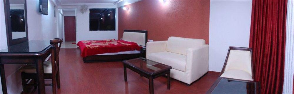 Welcome Park Hotell Nainital Exteriör bild